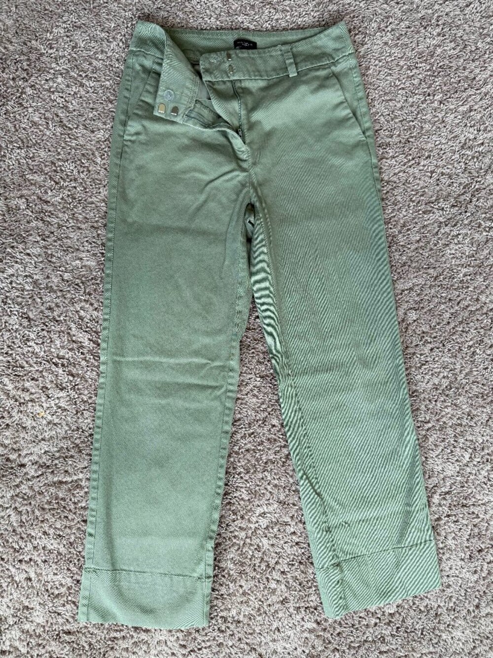 EUC Ann Taylor Factory Olive Green Flare Chino Pants Size 0